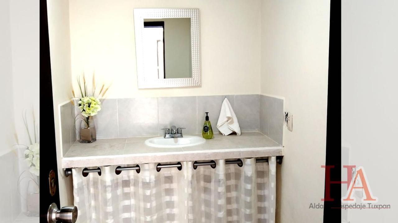 Hospedaje Aldana - Apartamento Amal Zona Centro Тукспан Экстерьер фото